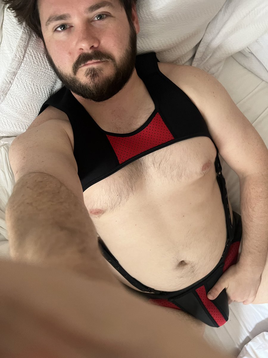 Theunabridged's tweet photo. Dress for the job you want 😈 https://t.co/UvEIK3EJpu