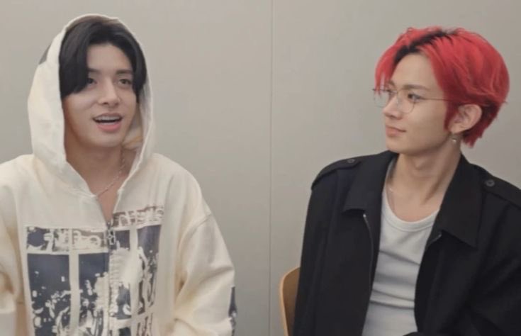 HSNGLOUVRE's tweet image. “can we go..”                              “of course,
“can we buy..”                                 baby”
“can we visit..”
“can we eat..”