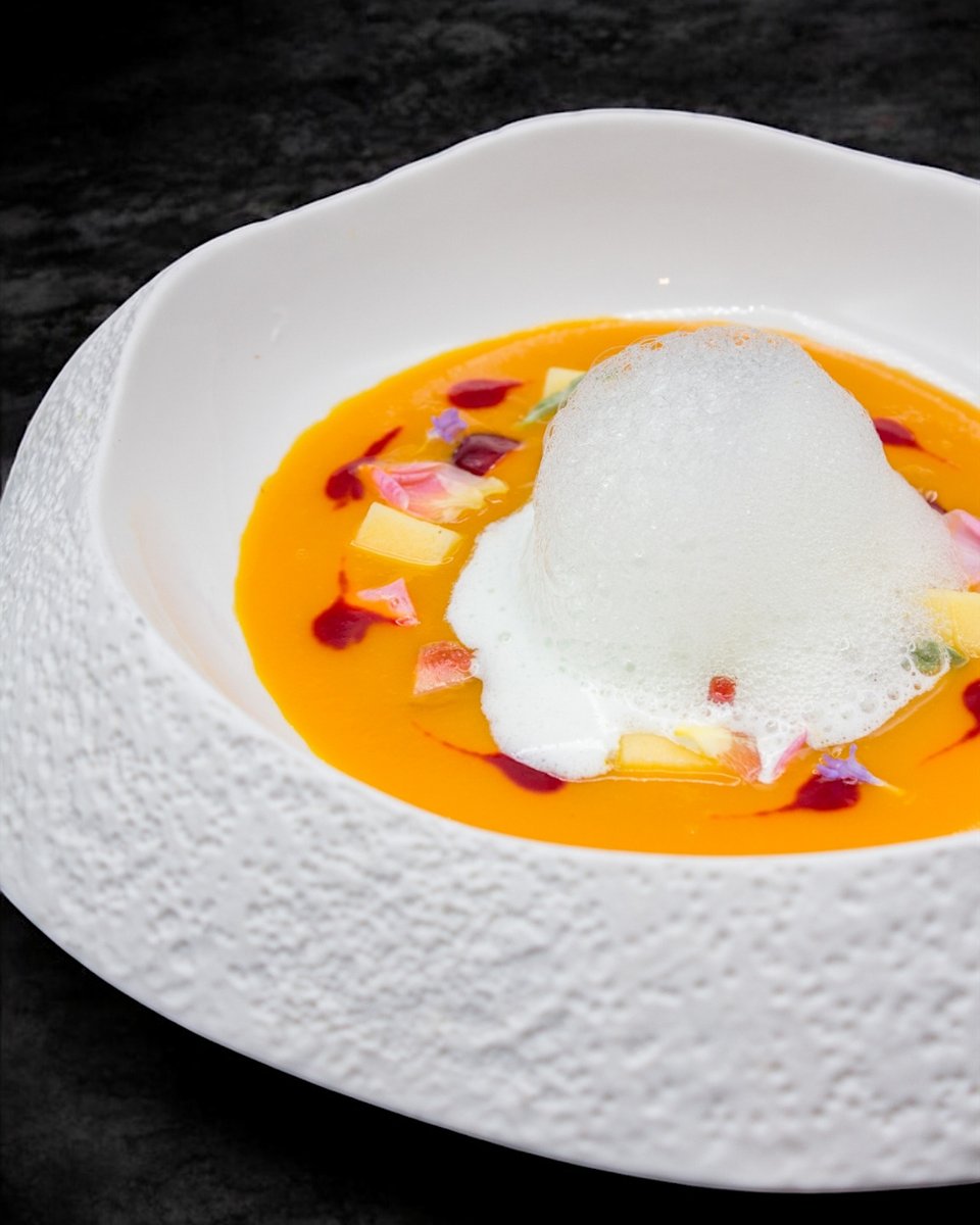 ¡Descubre el sabor inigualable de la experiencia gastronómica en Restaurante Javier Martín!

Reserva tu mesa ahora y déjate sorprender por nuestros sabores exquisitos y texturas increíbles.

¡Te esperamos!

#RestauranteJavierMartín #experienciagastronómica