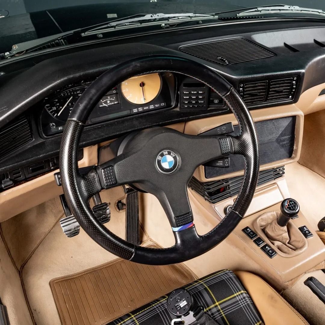 Retromania4ever's tweet photo. 🇩🇪 1988 #BMW M5 https://t.co/nQoPuthtPX