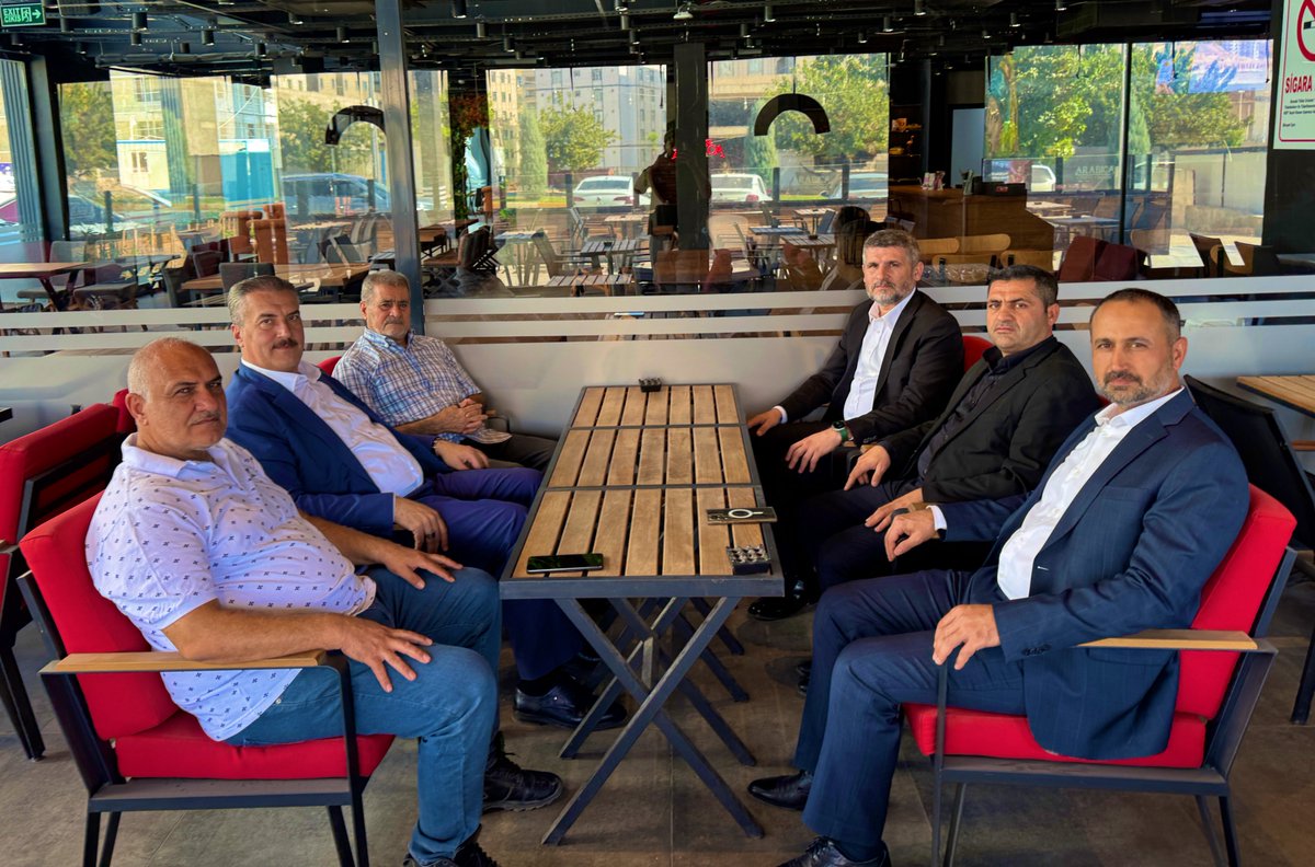 Ahde Vefa Ziyaretleri…

AK Parti İl Başkanlığımız tarafından sürdürülen Ahde Vefa Ziyaretleri kapsamında, geçmiş dönem teşkilatımızda görev yapmış değerli dava arkadaşımızı ziyaret ettik.

Bu çerçevede, geçmiş dönem İl Yönetim Kurulu Üyesi Sayın Nihat Ayyıldız’ı ve Sayın Mehmet