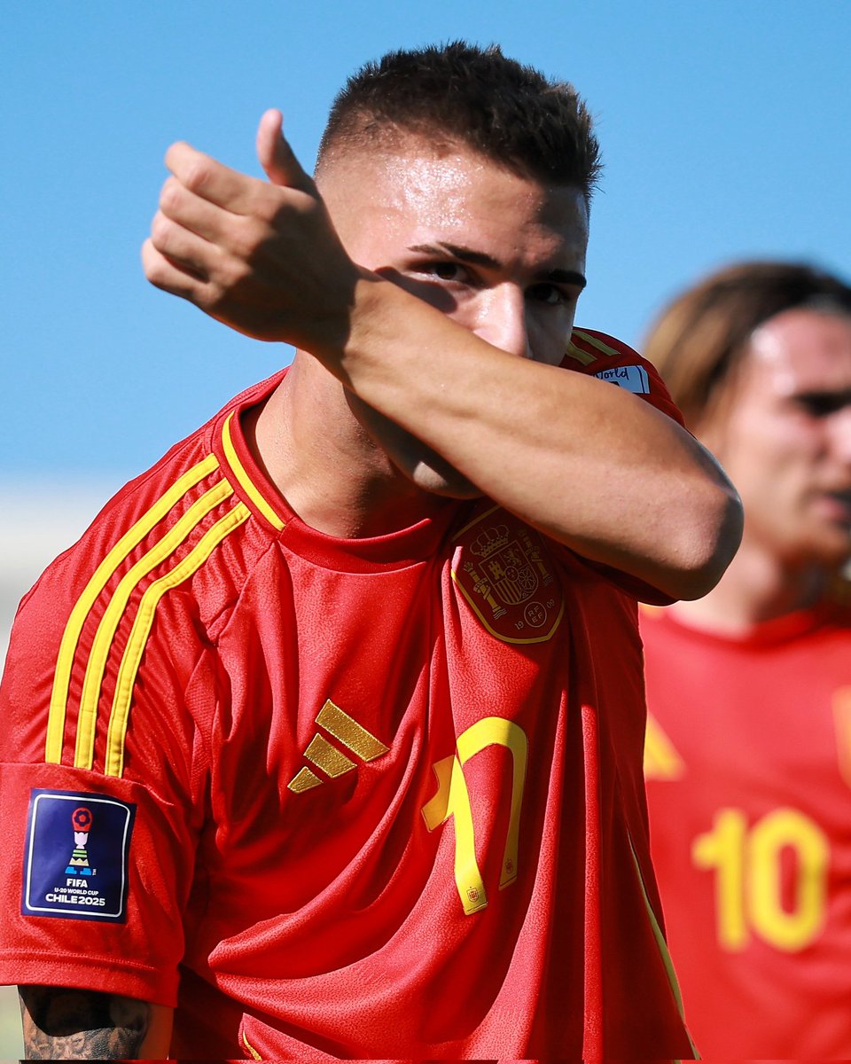 📝 El Betis le planteará a Pablo García una nueva renovación.

💎 La nueva oferta lo situaría como jugador del primer equipo, con las respectivas subidas de sueldo y cláusula (ésta de 30M€), que firmó a finales del año pasado.

ℹ️: <a href="/Matglez/">Mateo González</a>