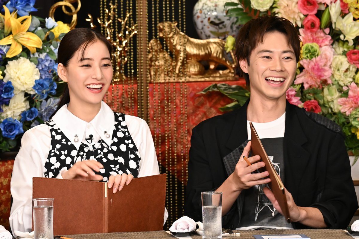 oricon's tweet image. 【📺️今夜19:00】ぐるナイ

ゴチ3年分のデータを学んだ「AI」登場❗️
AIに相談できる権利をゲットした
白石麻衣＆小芝風花は狂喜乱舞✨️

人間とAI、ガチンコバトルの行方は…💴
oricon.co.jp/news/2411193/?…

増田貴久、小芝風花、高橋文哉
せいや、白石麻衣／新木優子、戸塚純貴

#ぐるナイ