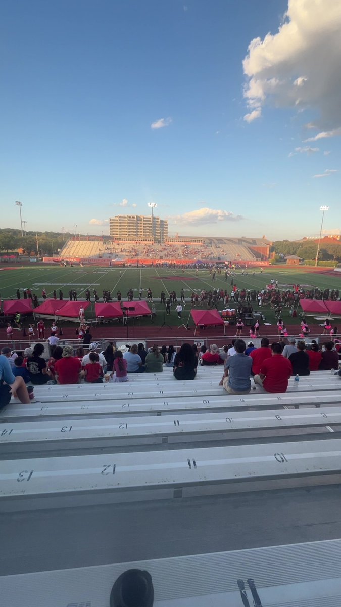 Great time at <a href="/UIWFootball/">UIW Football</a> last Saturday. Thank you coach <a href="/Coach_Meyer27/">Dalton Meyer</a> for having me out!🙏🏾‼️
 <a href="/Coach_Killough/">Clint Killough</a>