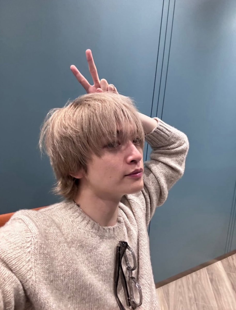 tama__317_kmf2's tweet image. おれの好きなニットの季節になった🎀

毎年この服にはメガネ引っかけてて可愛すぎるんだよー꒰੭⸝⸝´˘ &apos;⸝⸝꒱੭♡

もぉーらぶらぶ☺️

#玉森裕太