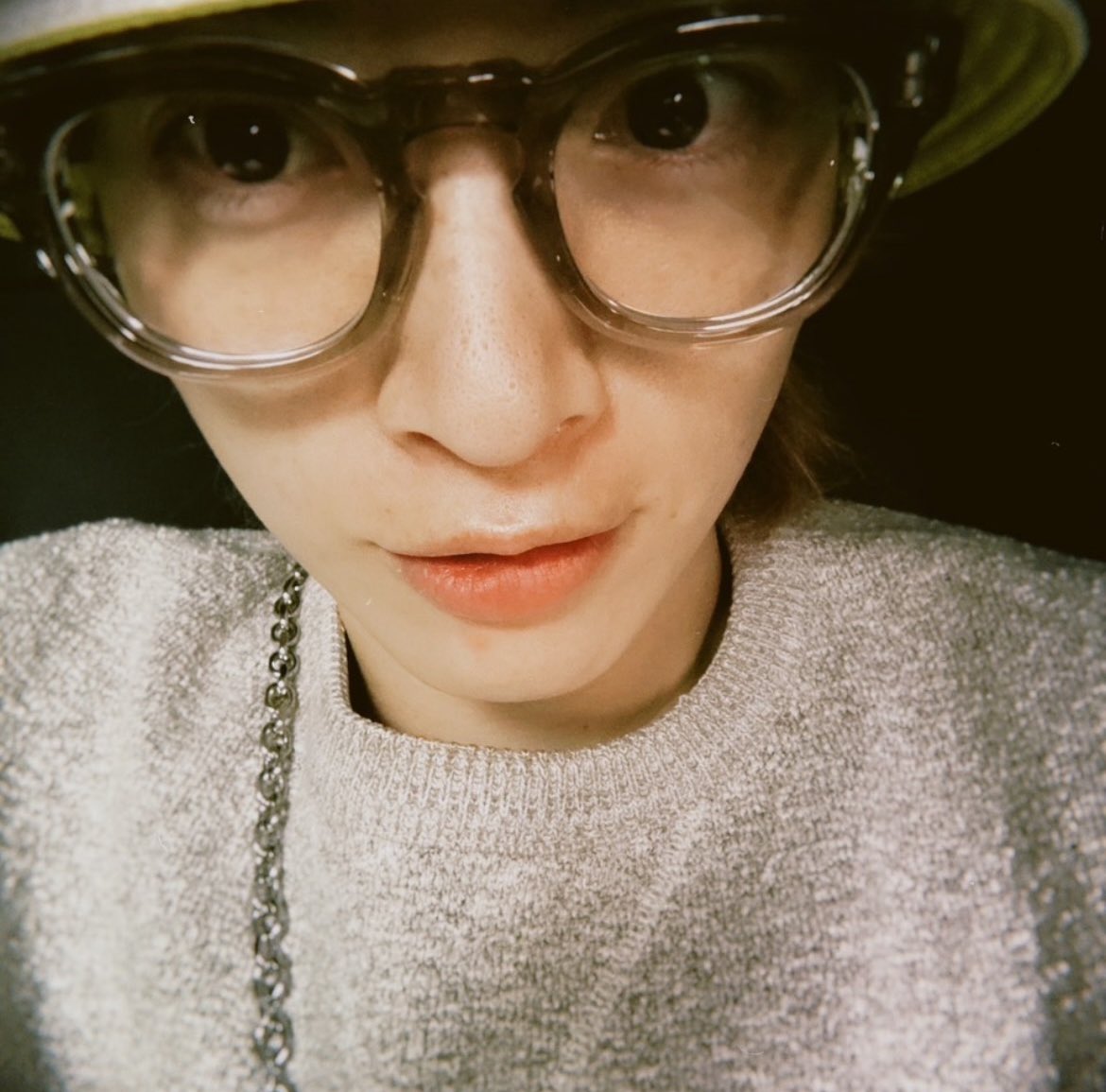tama__317_kmf2's tweet image. おれの好きなニットの季節になった🎀

毎年この服にはメガネ引っかけてて可愛すぎるんだよー꒰੭⸝⸝´˘ &apos;⸝⸝꒱੭♡

もぉーらぶらぶ☺️

#玉森裕太