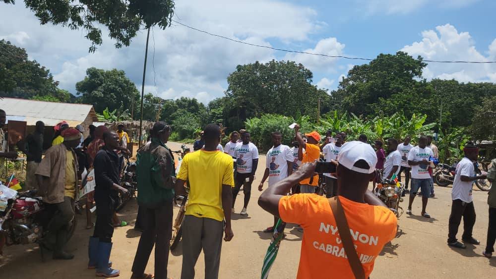 wandafu7's tweet image. 🟠🇨🇲LA VAGUE ORANGE A DÉFERLÉ À NYANON !
La vague orange a traversé l’arrondissement de Nyanon dans le 📍département de la Sanaga-Maritime en passant par les villages Mbay, Ndogbikim, Nyambat, Mbougue, Kelleng, Binoum, Ndomjengue, Kikot, Bilangue et Nyahoo.

#CABRAL2025