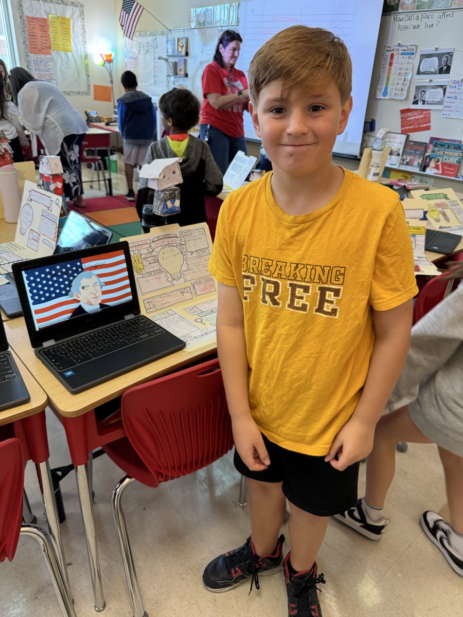 CourtLead's tweet image. It was so great seeing parents pop in to view their child’s end of unit reading #project. The bobble heads were a hit!
#thehighpointhype