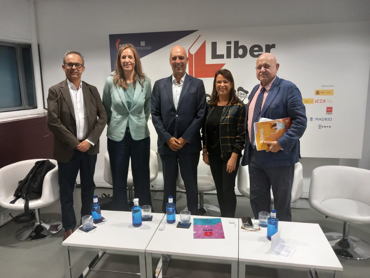 ANELE (@redanele) on Twitter photo En #LIBER2025, expertos de <a href="/RedANELE/">ANELE</a>, @Aspapeloficial, <a href="/SM_Espana/">SM España</a> y <a href="/Edelvives/">Edelvives</a> reflexionaron sobre cómo los libros de texto pueden ser parte activa de una educación sostenible.
Lo digital no siempre es más sostenible. Lo importante es medir, comparar y educar con evidencia. En #LIBER2025, expertos de <a href="/RedANELE/">ANELE</a>, @Aspapeloficial, <a href="/SM_Espana/">SM España</a> y <a href="/Edelvives/">Edelvives</a> reflexionaron sobre cómo los libros de texto pueden ser parte activa de una educación sostenible.
Lo digital no siempre es más sostenible. Lo importante es medir, comparar y educar con evidencia.