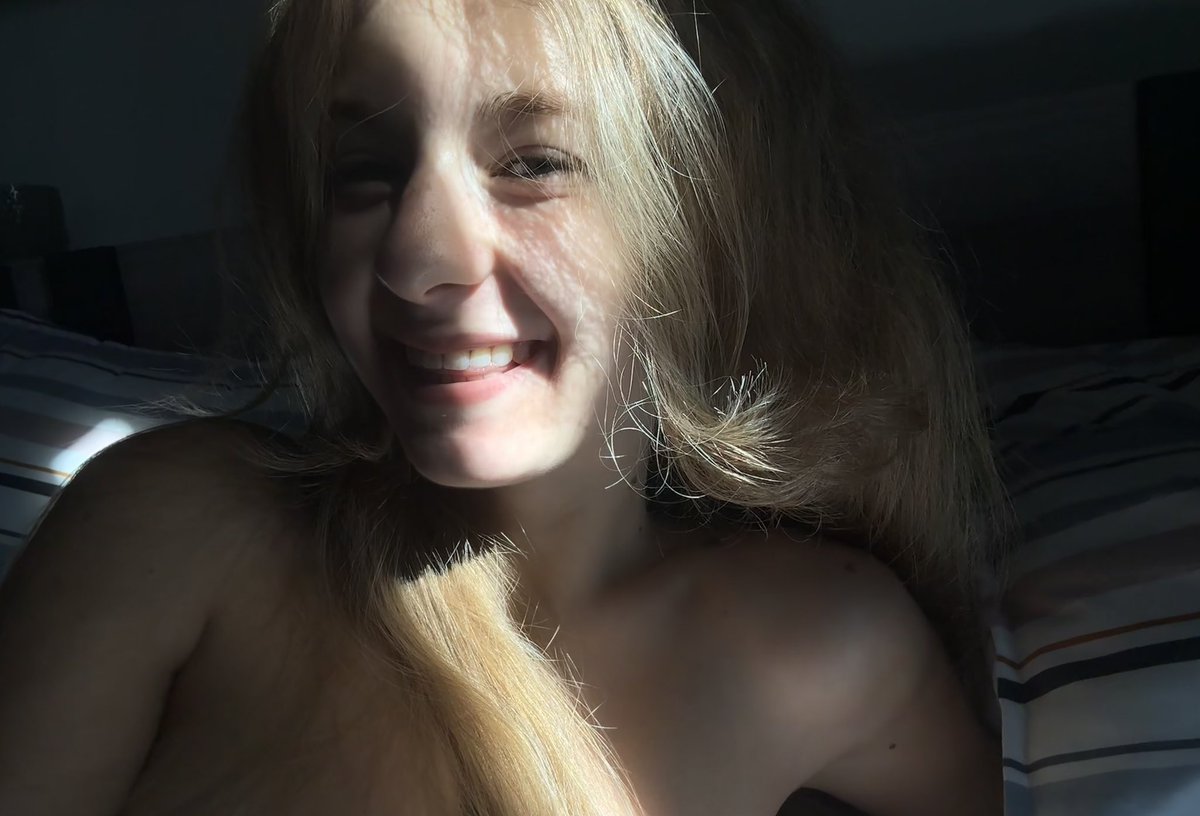 RileyMia72225's tweet photo. ☀️ Enjoying every sunny moment and sharing it with you 🩷
#model #fansly #usa #canada #newyork #cute #girl https://t.co/6IhOuuGkqb
