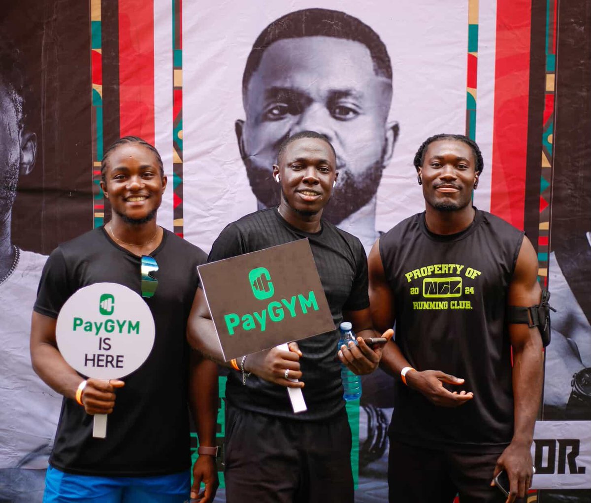 Paygym_ng's tweet photo. We showed up BIG as sponsors of #6000SecFitness powered by @bigym_ng! 🔥
Over 500 fitness enthusiasts brought the heat, resilience &amp; passion. 💪
This is what community looks like! 🚀
#HealthyLiving #CommunityVibes #PayGYM https://t.co/K1e1lGH9ak