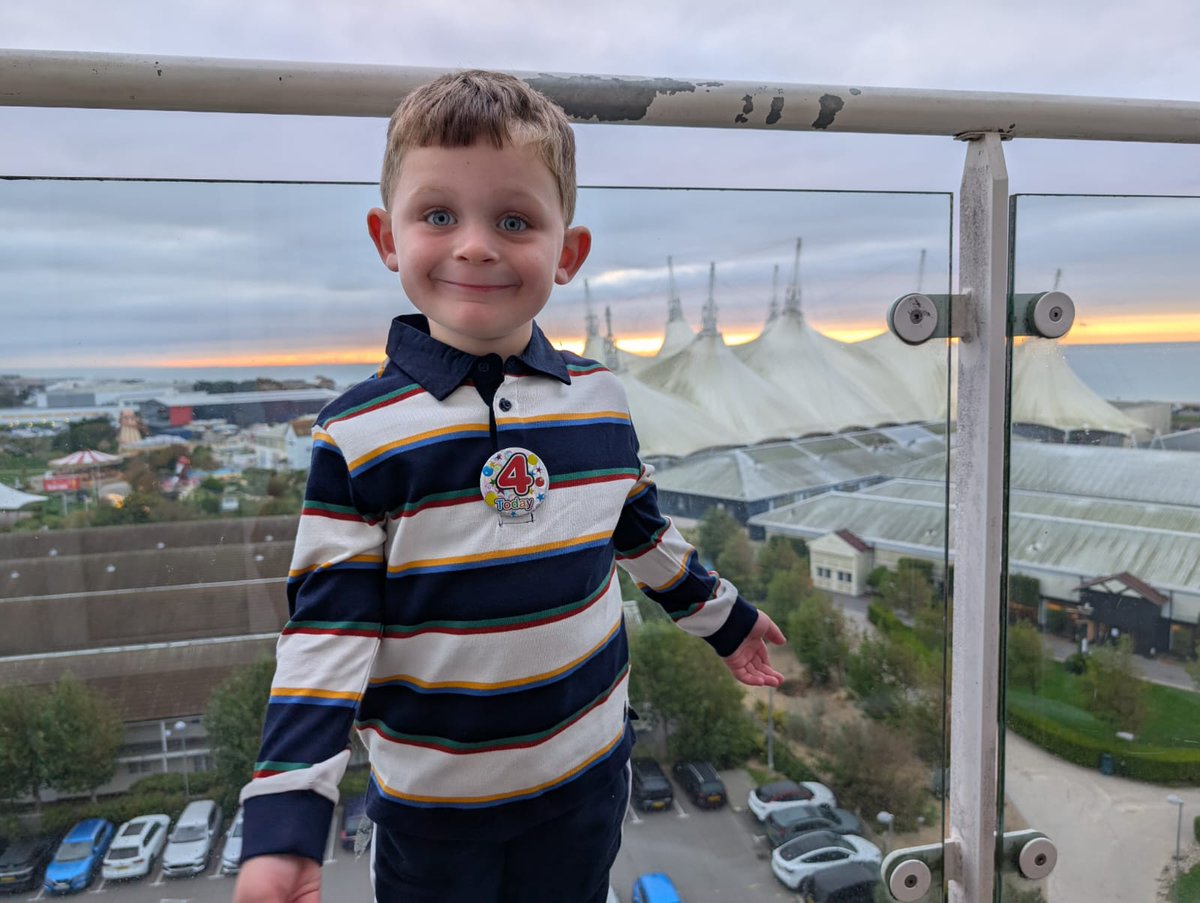 Charlotte Davis tweet media