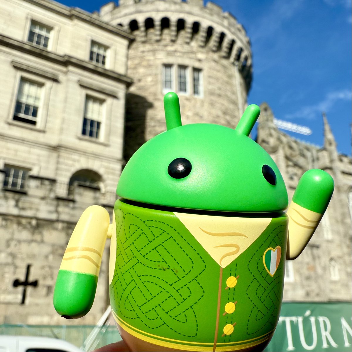 GooglePEProgram's tweet image. Touched down in the Emerald Isle☘️! Ready to paint the town green before #PESummit25 begins. What sights have you seen so far?