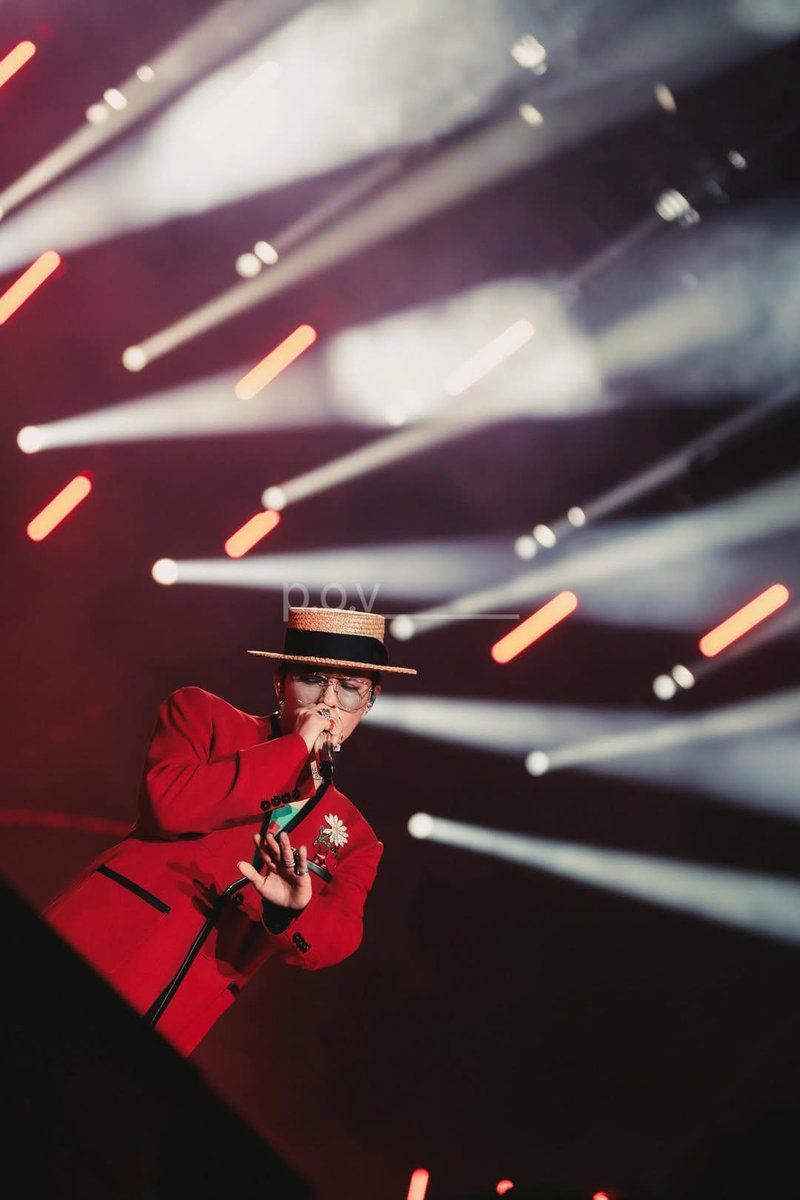 ETERNALLYFORGD's tweet photo. Heartbreaker!!! The hat really suits you 🎩 ❤️🩹#GDragonSGP2025 #GDGrandPrix
#GDRAGON #지드래곤 @IBGDRGN https://t.co/lEpBCi6fq2