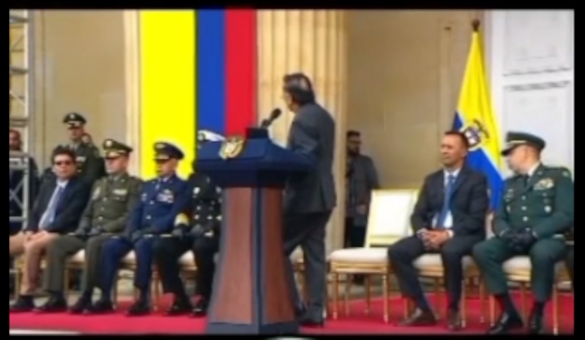 Reacciones encontradas generaron las declaraciones del Presidente de la República sobre Pereira ecos1360.com/reacciones-enc… <a href="/infopresidencia/">Presidencia Colombia 🇨🇴</a> <a href="/PoliciaPereira/">Policía Metropolitana de Pereira</a> <a href="/PoliciaColombia/">Policía de Colombia</a> <a href="/mindefensa/">Mindefensa</a>