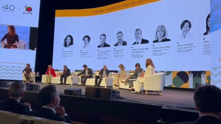 🌏 <a href="/JHurtadoGV/">Javier Hurtado</a> sailburuak eta Daniel Solana <a href="/Basquetour_eus/">Basquetour</a>-eko zuzendariak Turespañako V. Batzarraren inaugurazioan parte hartu dute, Espainiako turismo-sektoreko liderren arteko topaketan.

Esperientziak trukatzeko, elkartasuna sendotzeko eta nazioarteko turismoaren estrategia