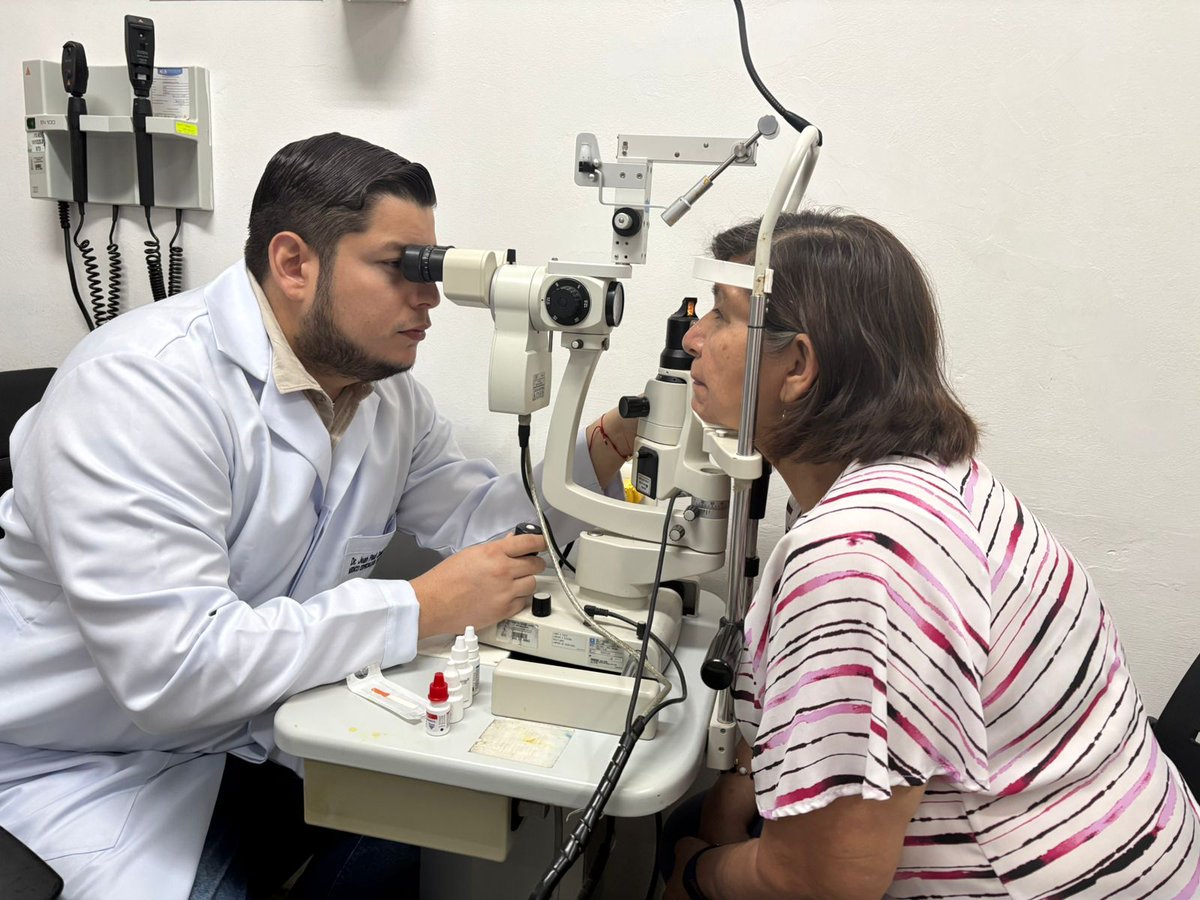 IESS_Manabi's tweet photo. #IESSteInforma | 🏥5615 atenciones en el 2025 ha realizado el área de Oftalmología del Hospital Básico Chone.🩺
 
Se han atendido: 
* Defectos refractivos
* Pterigion
* Catarata
* Degeneración macular
* Glaucoma https://t.co/ISjNH8dwiI