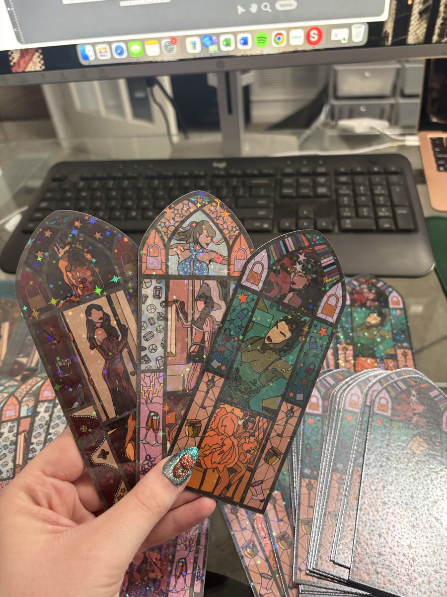 Willow_Reads's tweet photo. Bookmarks all stocked and ready to go 🤭 https://t.co/00plJcbKqw