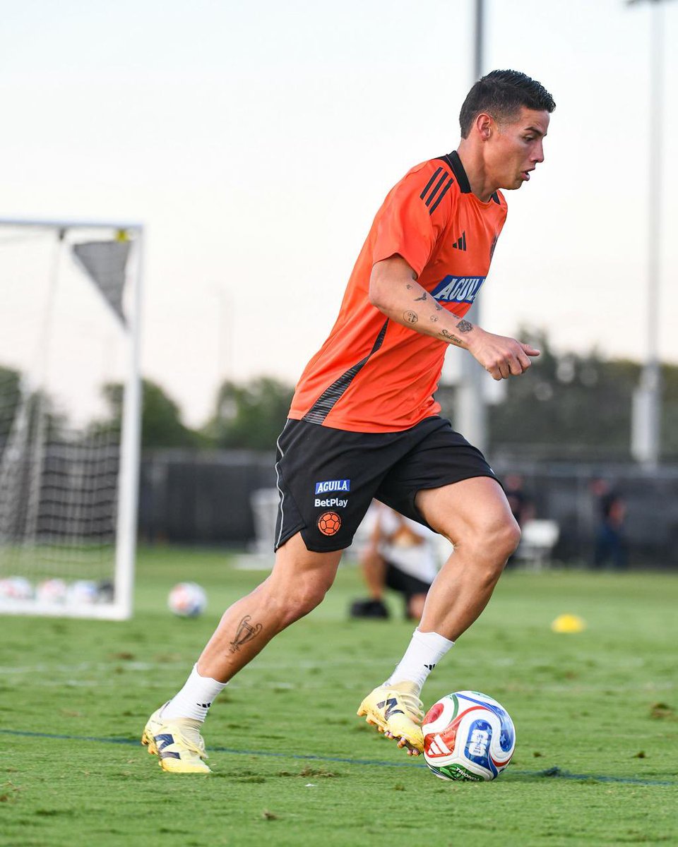 jamesdrodriguez's tweet image. Preparándonos para lo mejor.  🇨🇴 ✨