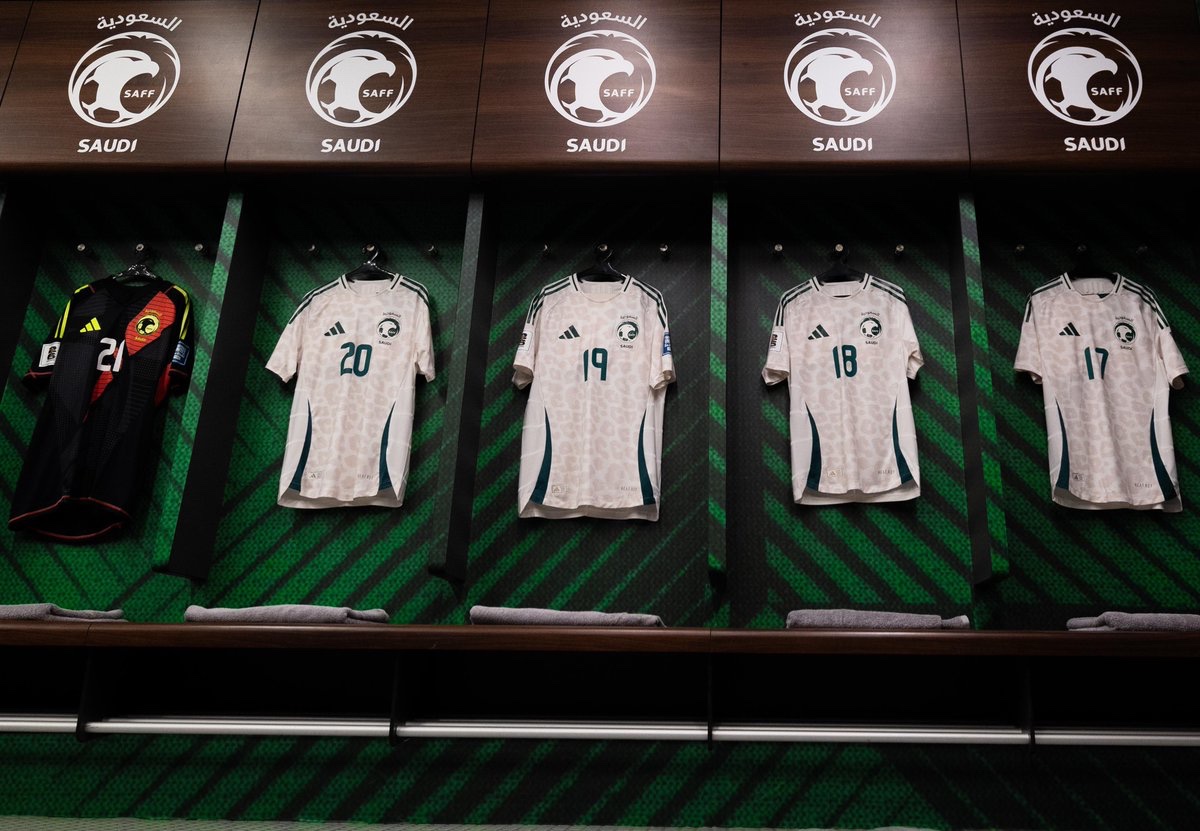 SaudiNT's tweet image. "مثّل بلادك ولك الشــــرف"💚💚
#السعودية_إندونيسيا