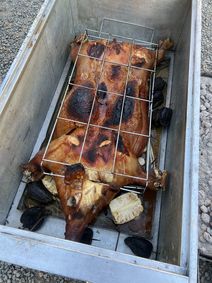 Gmgmgm… the whole pig. 🐷 I love what I do and no one can take that from me. I’m here to cook. Food x web3 been the mission, back to it🏁🐧👨‍🍳