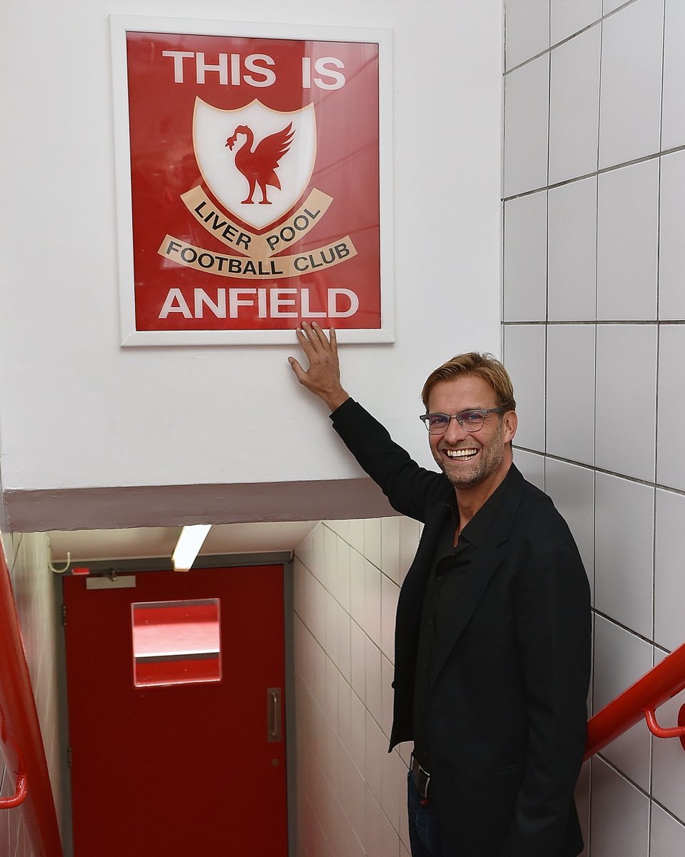 🚨 𝗜𝗟 𝗬 𝗔 𝟭𝟬 𝗔𝗡𝗦, 𝗝𝗨𝗥𝗚𝗘𝗡 𝗞𝗟𝗢𝗣𝗣 🇩🇪 𝗗𝗘́𝗕𝗔𝗥𝗤𝗨𝗔𝗜𝗧 𝗔̀ 𝗟𝗜𝗩𝗘𝗥𝗣𝗢𝗢𝗟 ! ❤️

Une décennie plus tard, le technicien allemand a laissé une 𝗘𝗠𝗣𝗥𝗘𝗜𝗡𝗧𝗘 𝗘́𝗧𝗘𝗥𝗡𝗘𝗟𝗟𝗘 à Anfield :

🏆 Ligue des Champions
🏆 Supercoupe d’Europe
🏆 Coupe du Monde