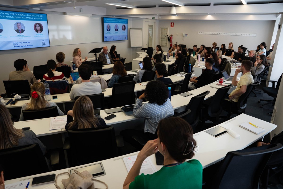 Fundación Carolina tweet media