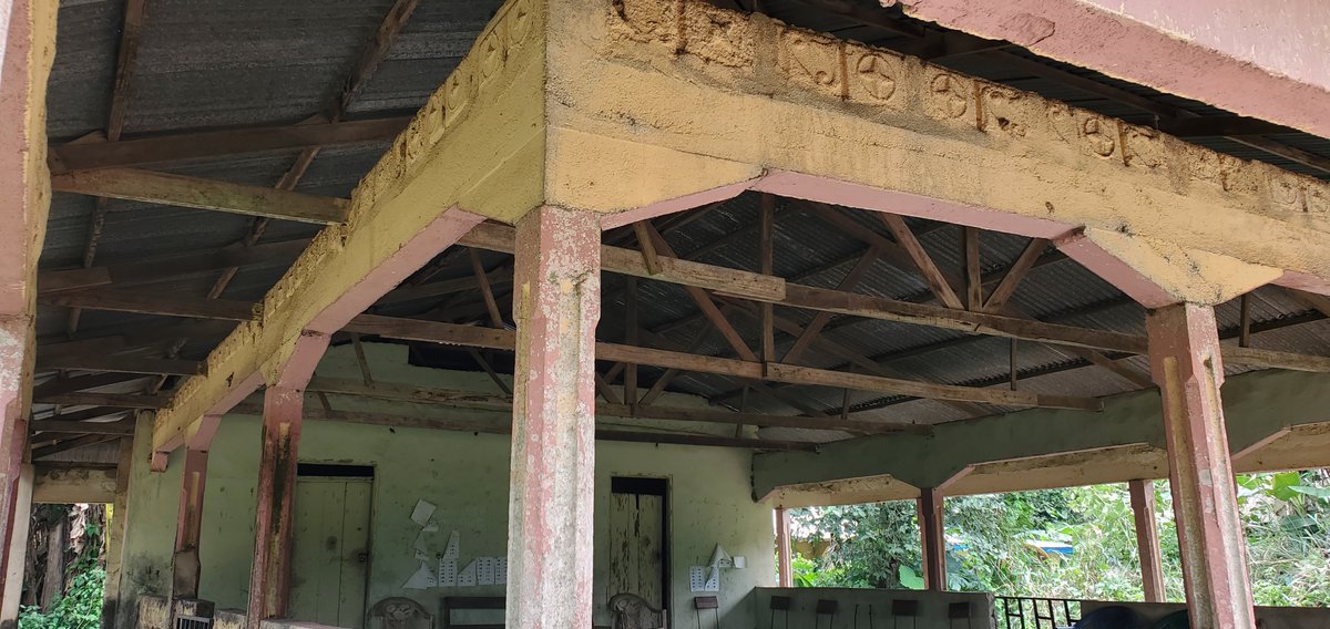 TrackaNG's tweet image. N48m was allocated to the Construction of Townhall, Ikot Ide, Akwa Ibom State in the 2024 FG Budget.
We tracked and report that this project has not been done. The current hall is worn out and in need of renovation.
Community members have expressed that a new townhall is not a…