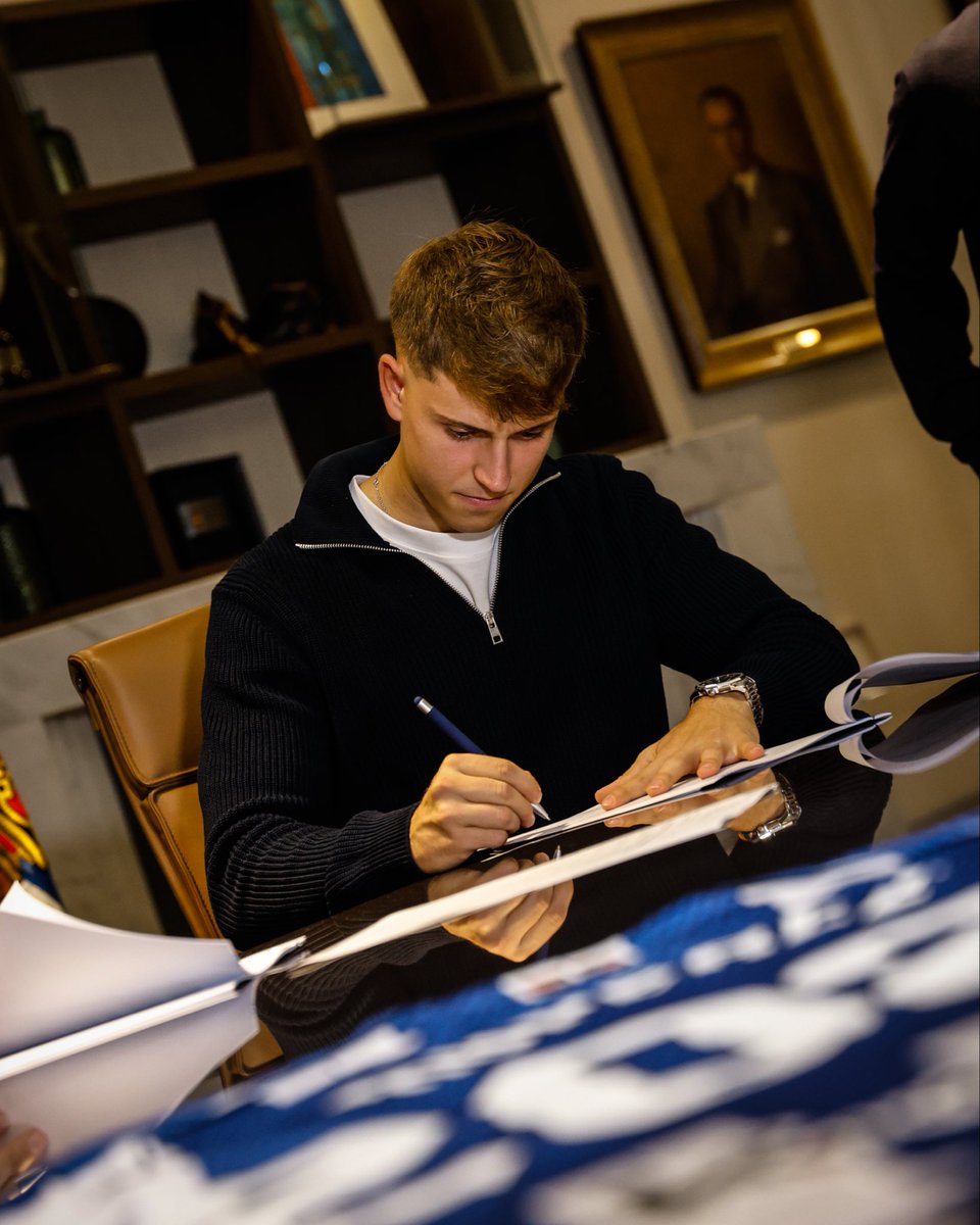 RealSociedad's tweet photo. 🔛 Seguimos haciendo el camino juntos. 💙 https://t.co/WV7RGq0lCC