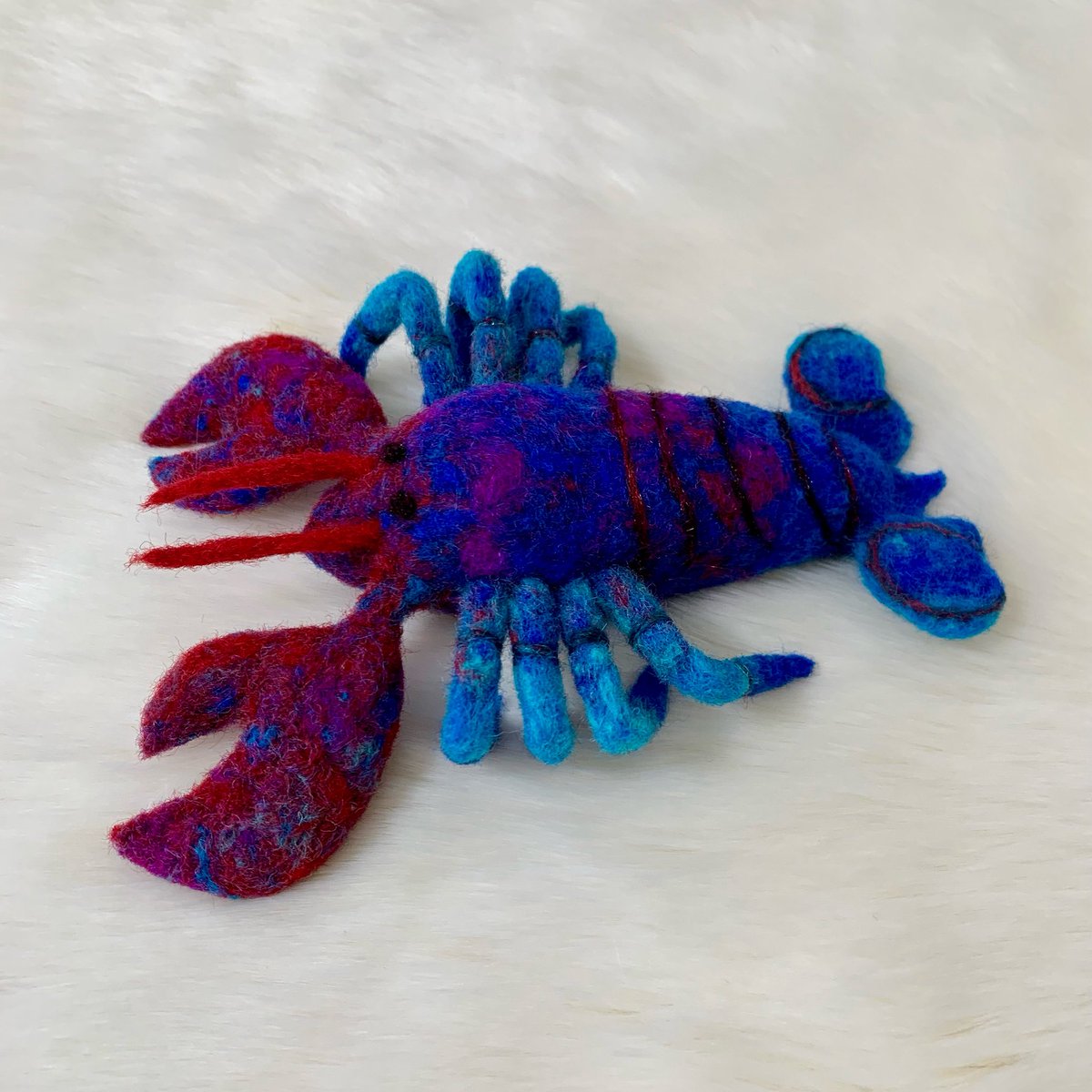 MerMadeFelting's tweet photo. Needle Felting Lobster Tutorial and Timelapse are live on SnowflakeForest Felting YouTube channel. 
Happy Felting🌬️❄️🌲🤍
https://t.co/voOeQyWUg5 https://t.co/GWTbD1U4MD