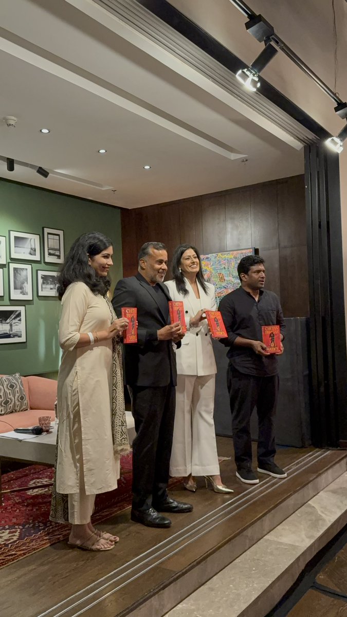 HarperCollinsIN's tweet photo. We’re here at @QuorumClub Gurgaon for the exciting Launch of #12Year with none other than @chetan_bhagat, in conversation with the inspiring #AabhaBakaya of @ladieswholead_ 📖✨ https://t.co/07S2SyH1gw