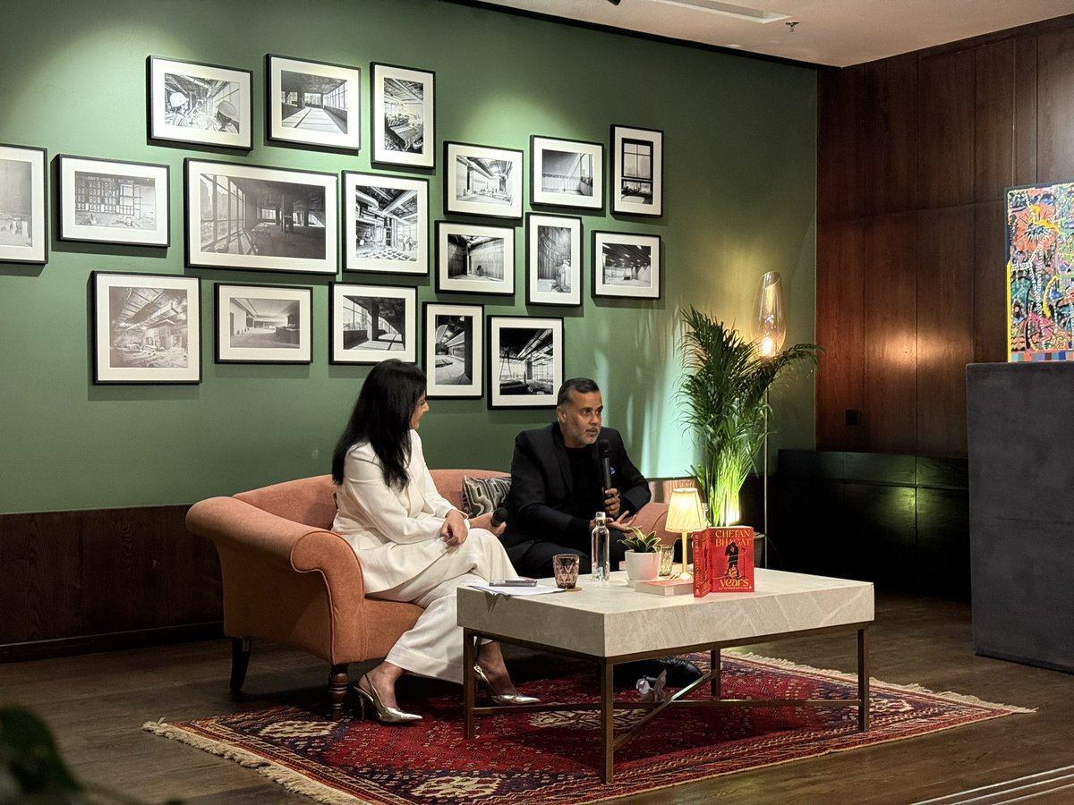 HarperCollinsIN's tweet photo. We’re here at @QuorumClub Gurgaon for the exciting Launch of #12Year with none other than @chetan_bhagat, in conversation with the inspiring #AabhaBakaya of @ladieswholead_ 📖✨ https://t.co/07S2SyH1gw