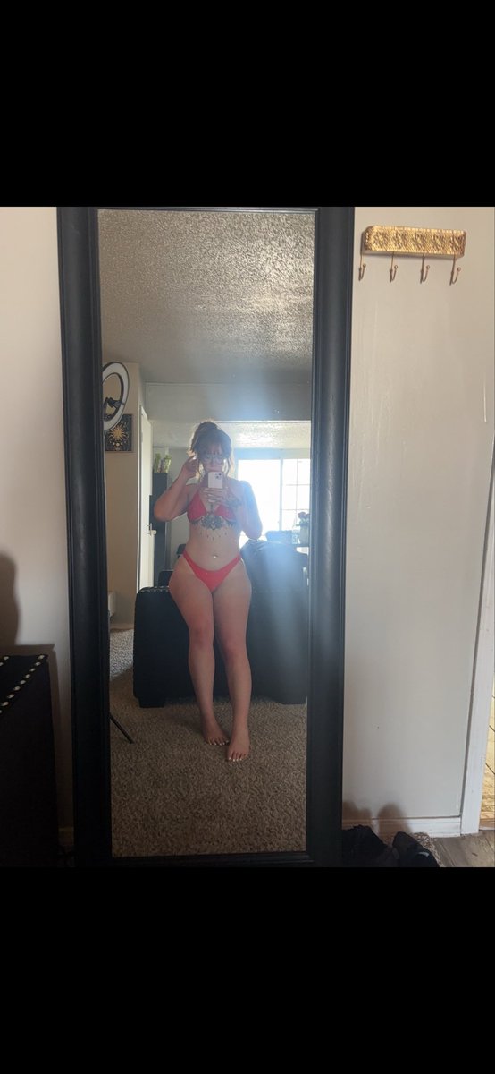 Summer is gone who has a jacuzzi I can come use. You can get in with me 😚 

#ALTIN #PakistanCricket #onlyfans #redhead #pinkpussy