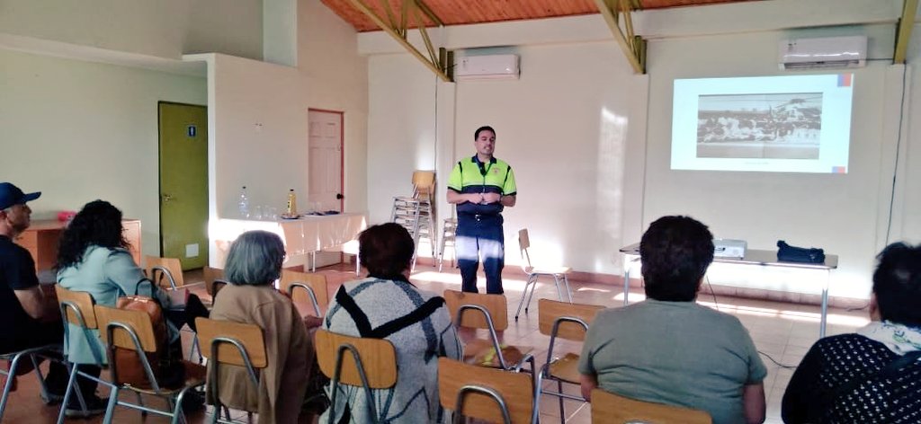 El Comité de Gestión Usuaria del SAMU Aconcagua continúa fortaleciendo su labor, con un enfoque centrado en la humanización de la atención, el acercamiento de los dispositivos de salud a la comunidad y la educación sobre el buen uso del servicio de urgencia prehospitalaria.