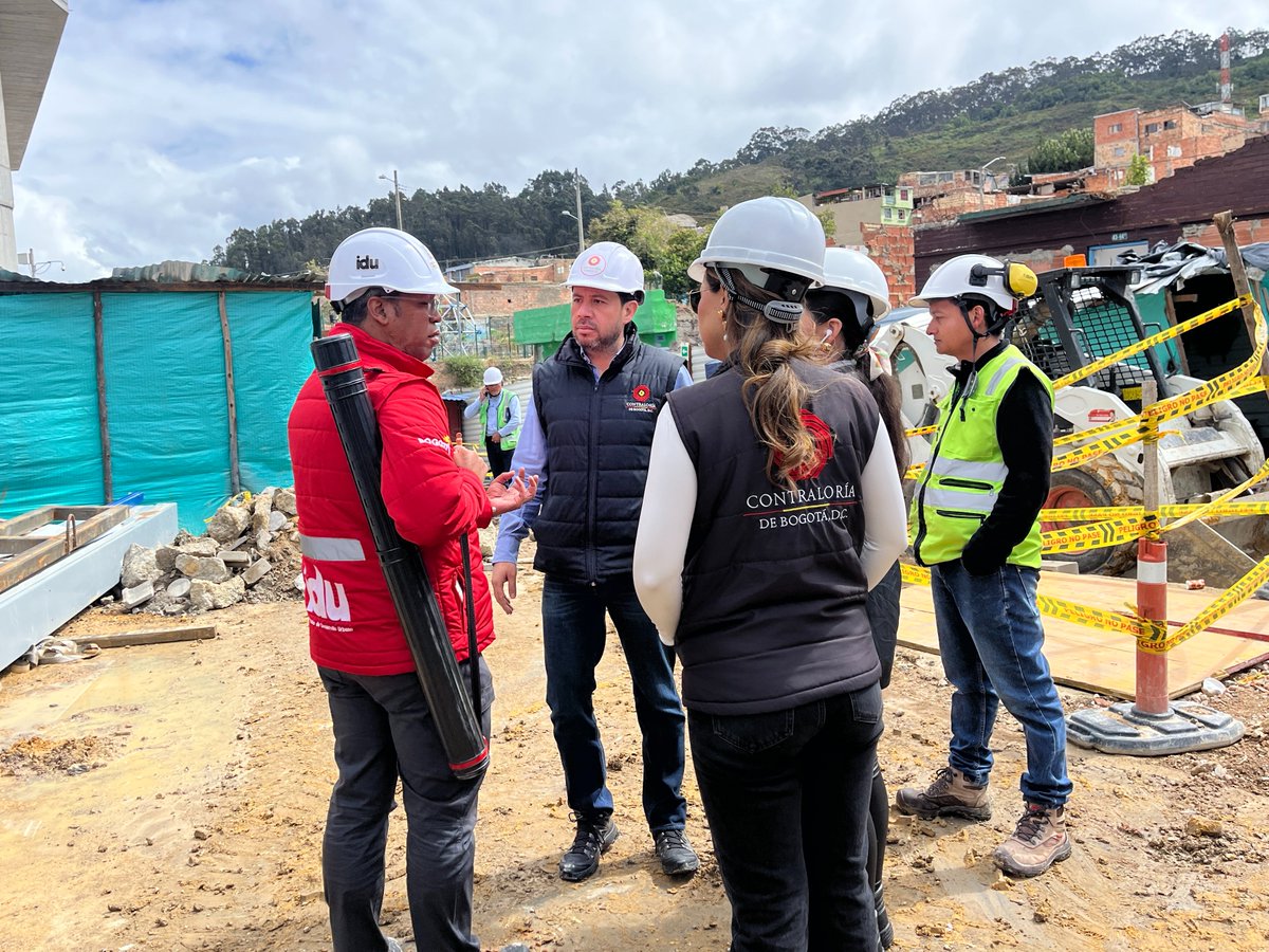ContraloriaBta's tweet image. 📸 #EnImágenes | Así fue nuestra visita a la construcción del TransMiCable en #SanCristóbal.
El proyecto registra un avance del 7⃣7⃣%.

#TuContraloríaEnAcción