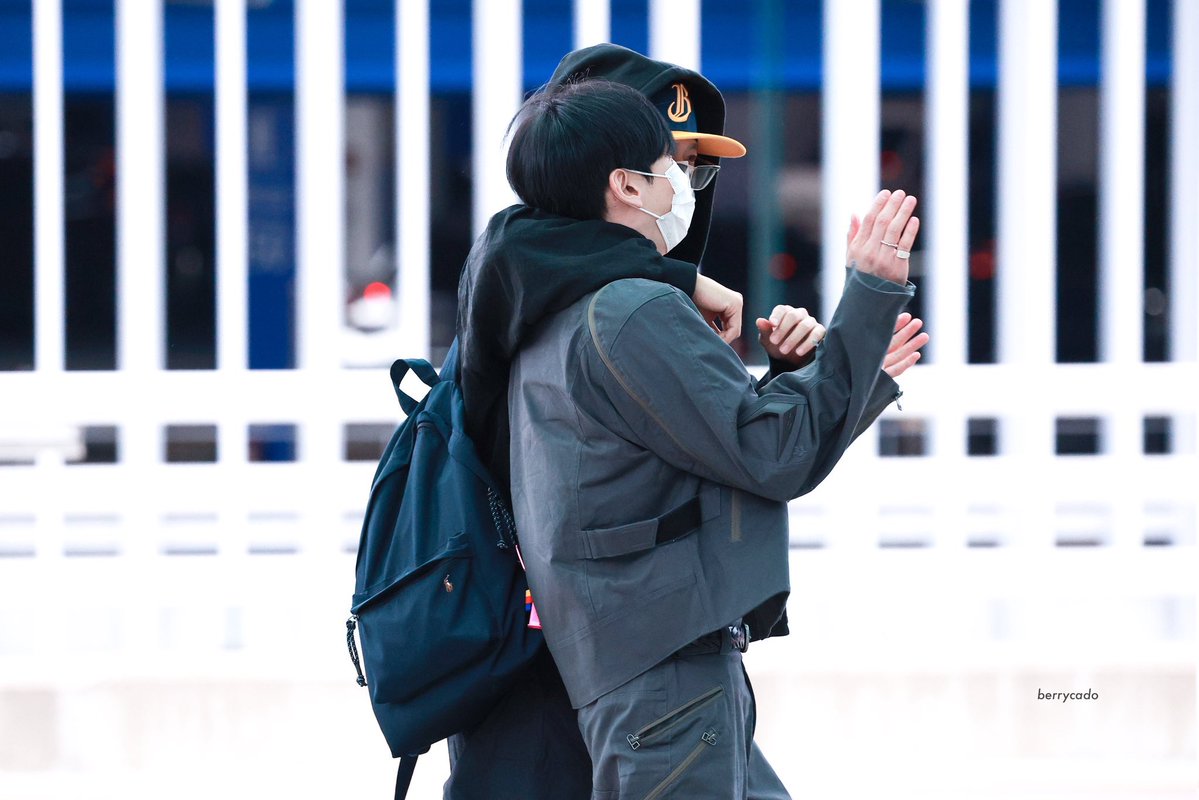 bunnyhyukkie tweet picture