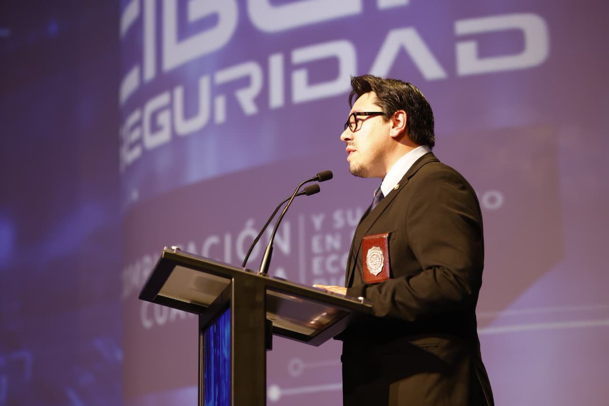 PDI_CHILE's tweet photo. ✨ ¡No te lo pierdas! 
Durante los días 8 y 9 de octubre, en el marco del Mes de la Ciberseguridad, la PDI da inicio, por octavo año consecutivo, al Seminario Internacional: "La computación cuántica y su impacto en el ecosistema digital" 🌐🤖                         
 
📺 Transmisión en vivo y gratuita
Haz click aquí 👉https://t.co/1uWbbFyzcD