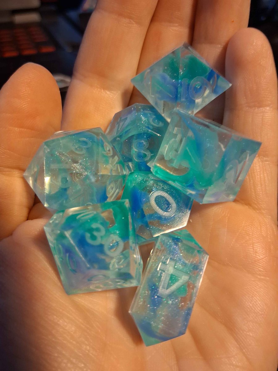 AuffallendArtWS's tweet photo. Some custom dice sets ready for sanding, polishing, and painting!
If you're interested, I have an Etsy shop that is open for custom options! https://t.co/mCxbVcX3F9
#dice #diceset #dnd #dndart #mtg #warhammer40k #dicemaking #dicegoblin #customdice #customdiceset #tabletopgames https://t.co/CeKF2MbXd7