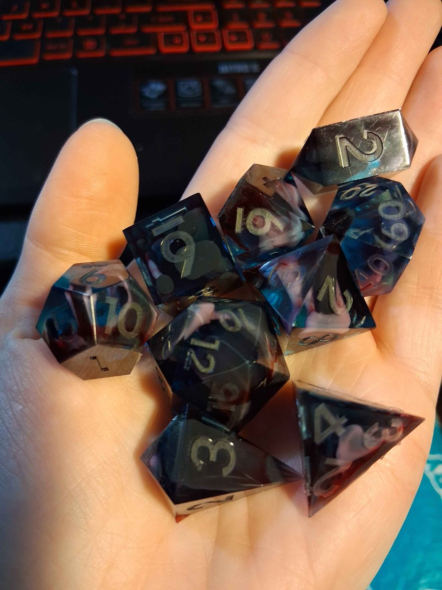 AuffallendArtWS's tweet photo. Some custom dice sets ready for sanding, polishing, and painting!
If you're interested, I have an Etsy shop that is open for custom options! https://t.co/mCxbVcX3F9
#dice #diceset #dnd #dndart #mtg #warhammer40k #dicemaking #dicegoblin #customdice #customdiceset #tabletopgames https://t.co/CeKF2MbXd7