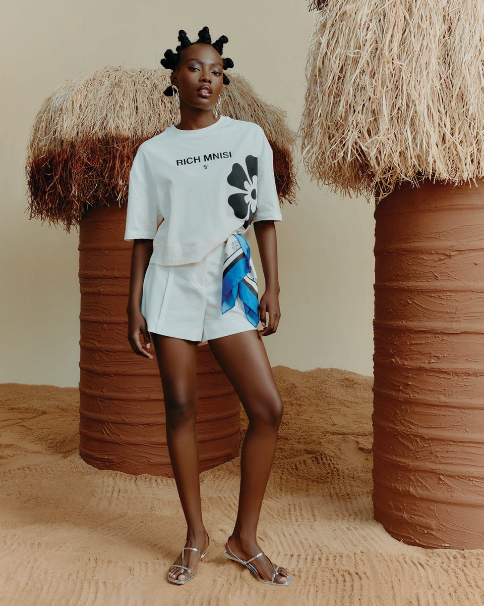 FashionMOEments's tweet image. FOSCHINI X RICH MNISI