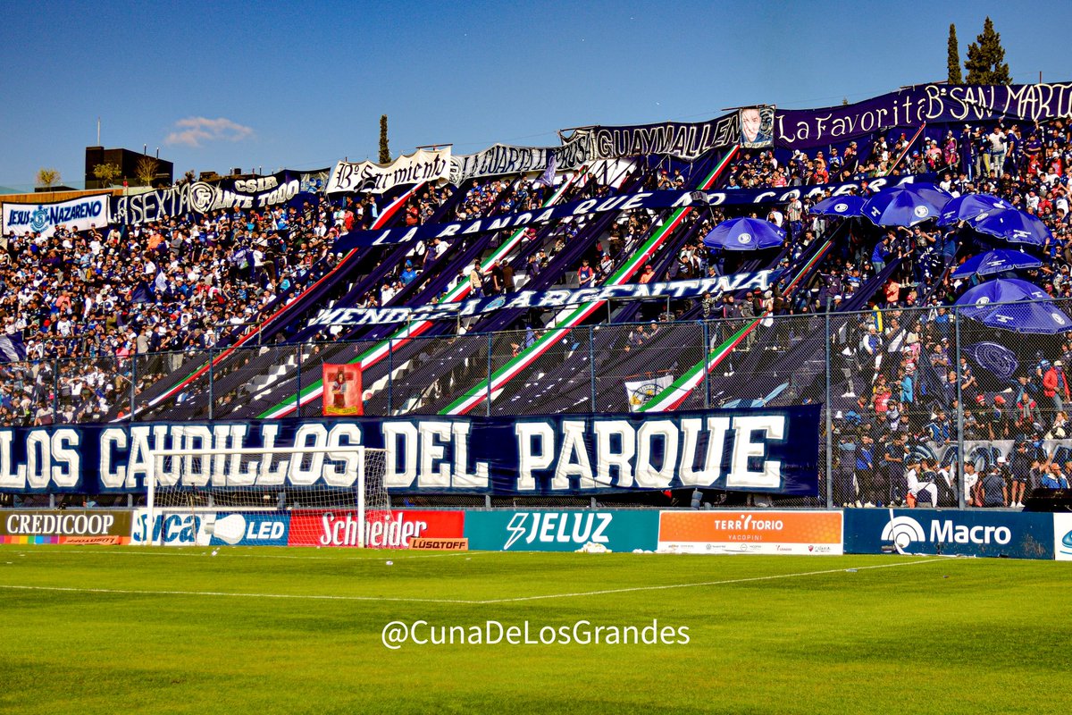¡Pero estamos acá, te estamos esperaaaando…! 🎺🥁

El domingo nos vemos en casa 😉

¡Arriba Azules!