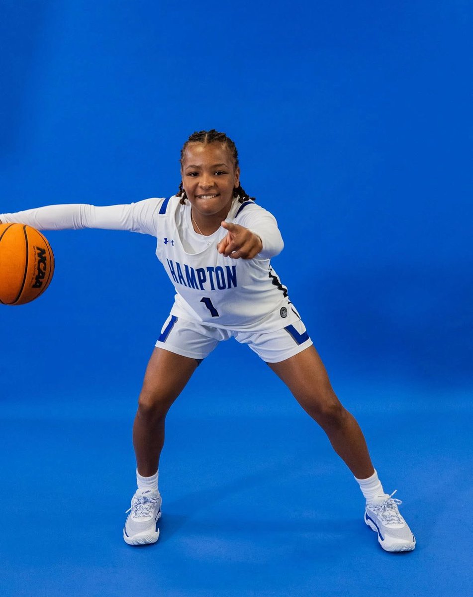 AsiaKeels's tweet image. go pirates 💙🏴‍☠️? #officialvisit #notcommitted #agtg