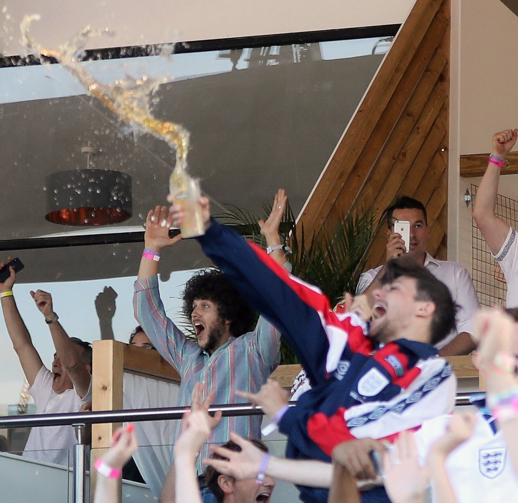 bingobinx's tweet image. 