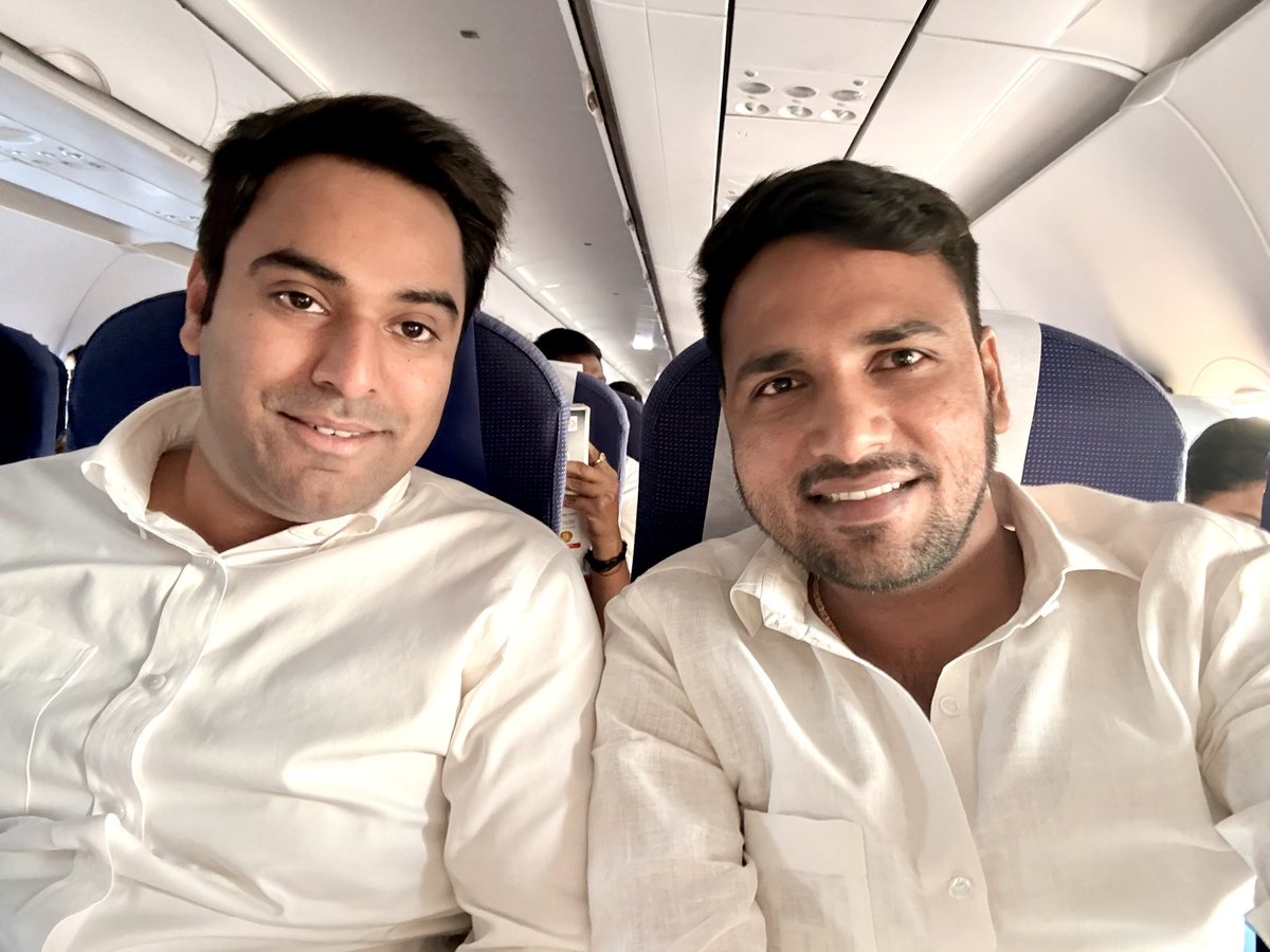 Deependra Awana (@deependra_awana) on Twitter photo मेरे दो अनमोल रतन,
एक राम दूजा लखन...
NSUI के राष्ट्रीय अध्यक्ष <a href="/varunchoudhary2/">Varun Choudhary</a> भैया और राष्ट्रीय महासचिव <a href="/Mahaveergurjar_/">Mahaveer Gurjar</a> भैया के खिलाफ <a href="/ABVPVoice/">ABVP</a> नकारात्मक माहौल बना रही है...
"दिल्ली विश्वविद्यालय" चुनाव में <a href="/varunchoudhary2/">Varun Choudhary</a> भैया ने ABVP के वर्षों से चले आ रहे आतंक और मेरे दो अनमोल रतन,
एक राम दूजा लखन...
NSUI के राष्ट्रीय अध्यक्ष <a href="/varunchoudhary2/">Varun Choudhary</a> भैया और राष्ट्रीय महासचिव <a href="/Mahaveergurjar_/">Mahaveer Gurjar</a> भैया के खिलाफ <a href="/ABVPVoice/">ABVP</a> नकारात्मक माहौल बना रही है...
"दिल्ली विश्वविद्यालय" चुनाव में <a href="/varunchoudhary2/">Varun Choudhary</a> भैया ने ABVP के वर्षों से चले आ रहे आतंक और