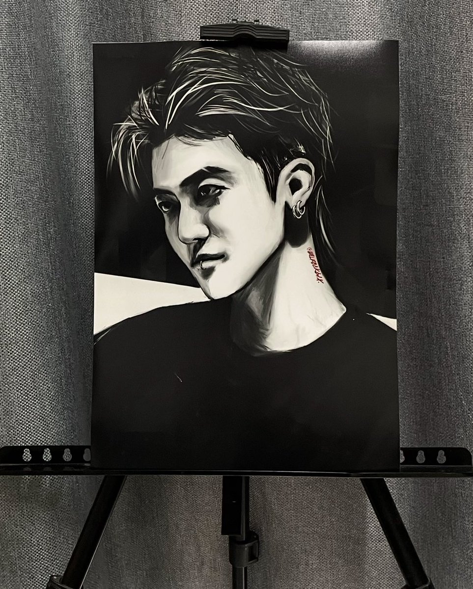 hellrock6ix's tweet photo. black and white / na jaemin https://t.co/FcUnNPHTMW