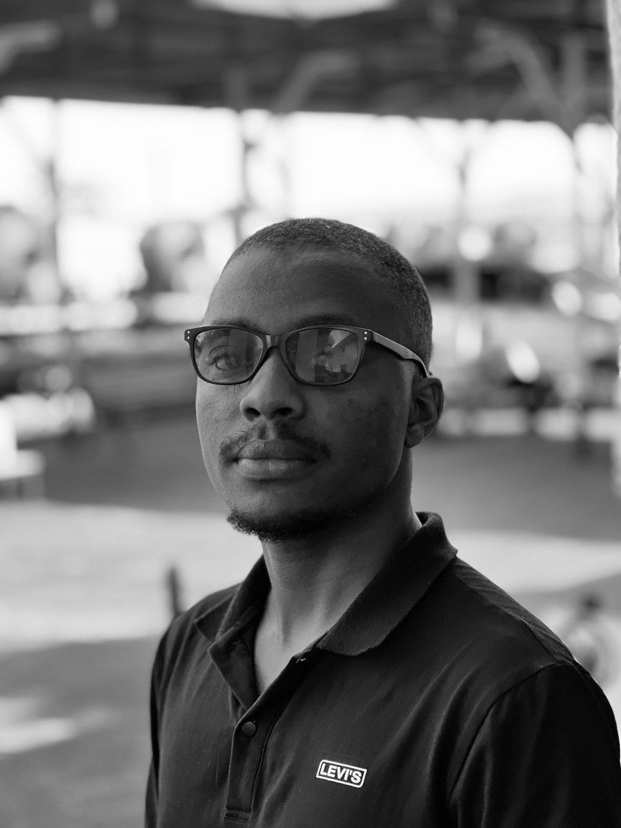 bamwinejnr's tweet image. Since tomorrow is our Independence Day. Let’s show our beautiful Ugandan faces to the world 🇺🇬

Face.                                 Flag