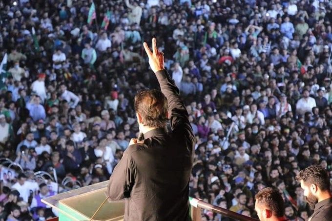 RimzaRehman's tweet image. IK has proved that he is not only a leader, but he is the only leader in Pakistan❤️‍🔥🇵🇰
#ImranKhanForPakistan
@TeamiPians
#عمران_احمد_خان_نیازی