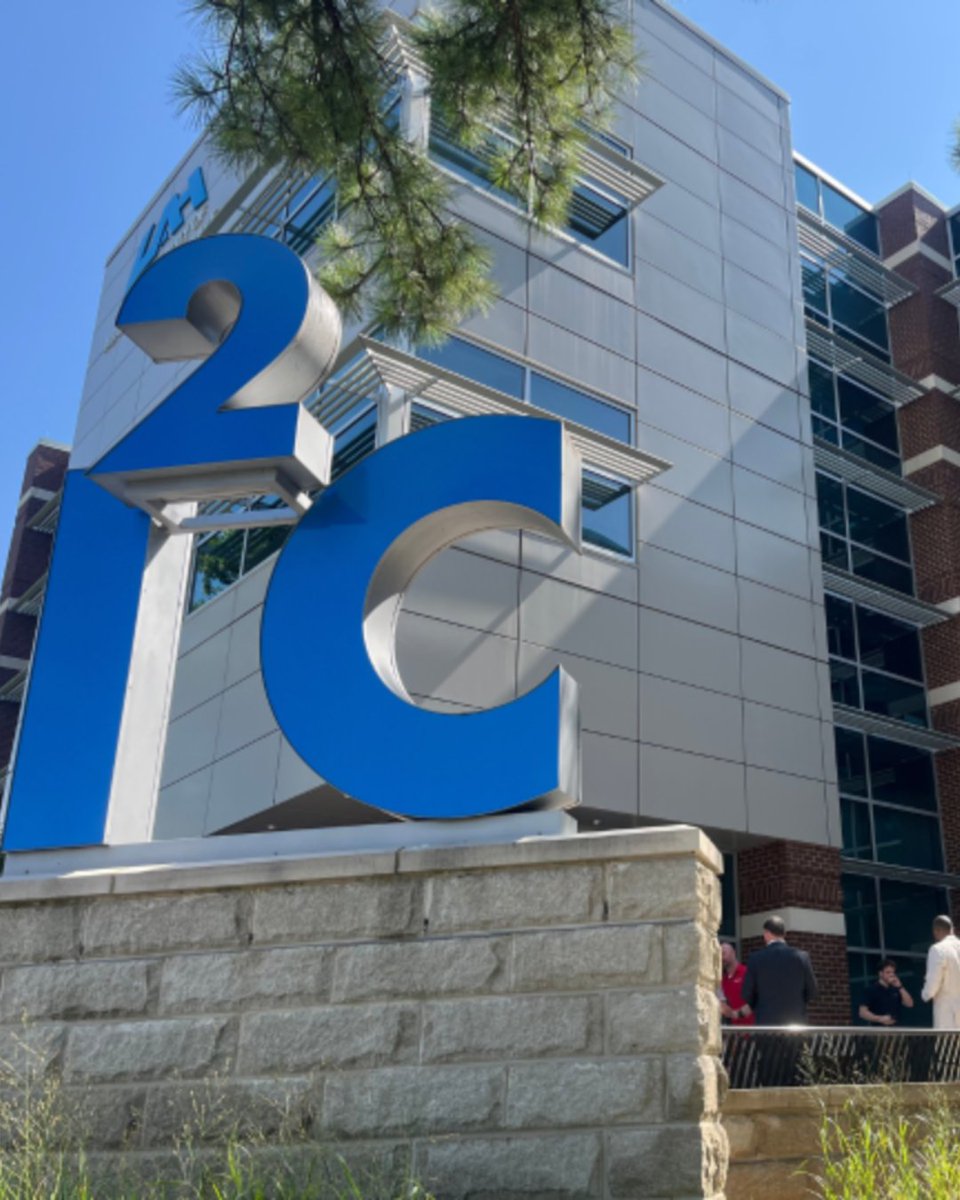 uahi2c's tweet image. From flexible co-working to high-tech incubation, the I²C is where ideas turn into impact. Step inside our 45,000 sq. ft. center for collaboration and growth.

#TechStartups #InnovationEcosystem #UAH