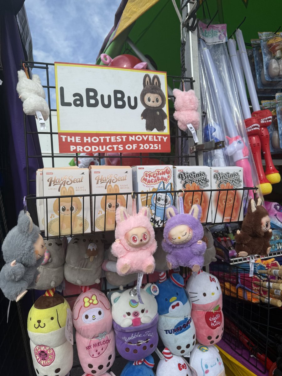 in case anyone was wondering…you can now win labubus at the state fair 

<a href="/USCCarolinaNews/">USC Carolina News & Reporter</a>