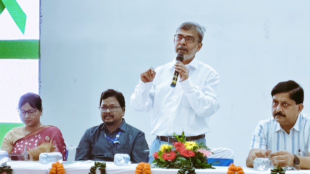 drlrpathak's tweet photo. "विश्व मानसिक स्वास्थ्य सप्ताह" के शुभारंभ के अवसर पर 8th October 2025 को "Access to Services under Mental Health during Catastrophies and Emergencies",  विषय पर IPH  AUDITORIUM, Namkum, #Ranchi, #Jharkhand में Stress Management हेतु प्रशिक्षण/कार्यशाला। https://t.co/b4CCP4PCPK